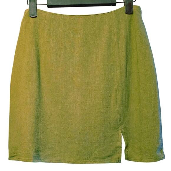 Lulu's green linen blend mini skirt size small - Picture 1 of 4